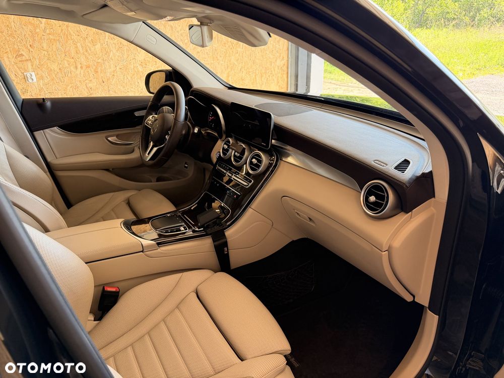Mercedes-Benz GLC - 16
