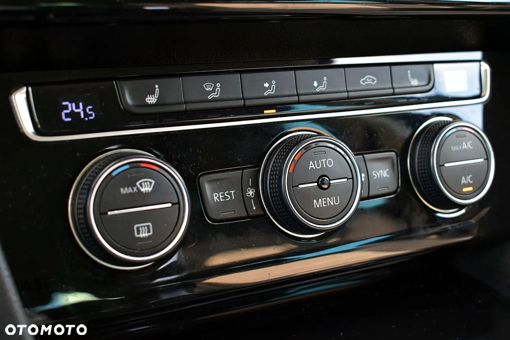 Volkswagen Passat Variant 1.8 TSI BMT Highline DSG - 15