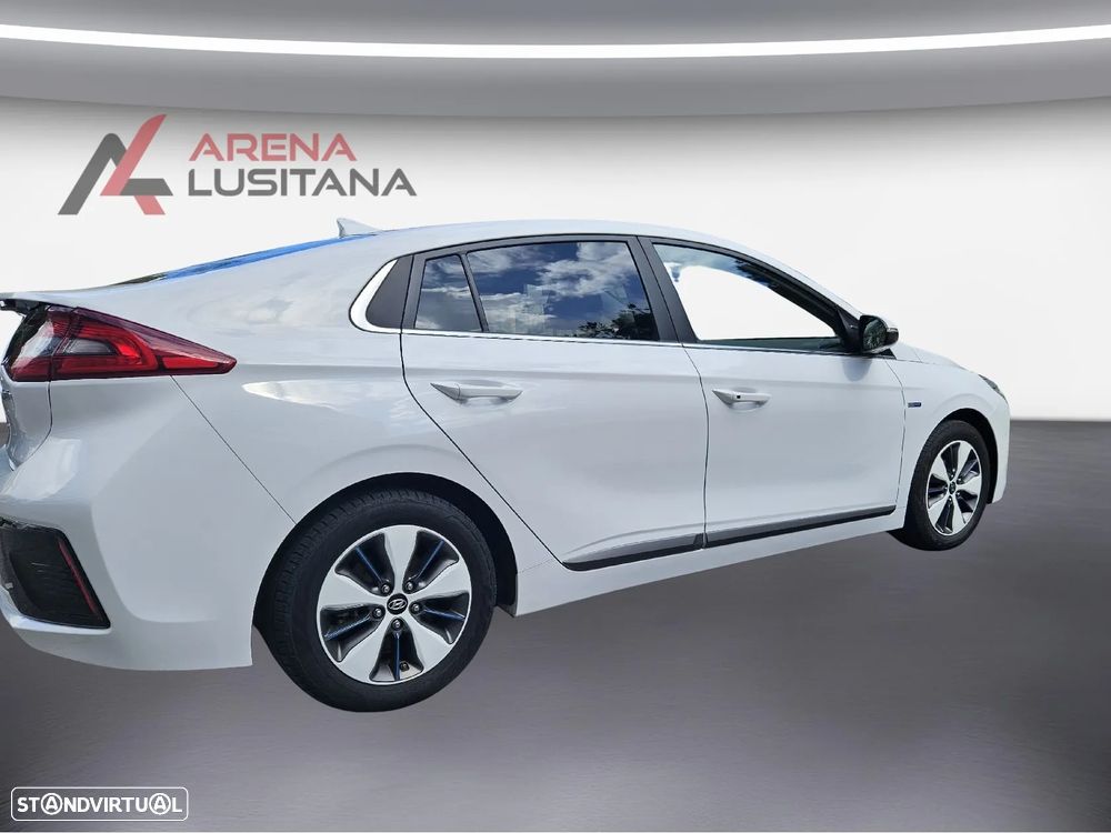 Hyundai Ioniq 1.6 GDI PHEV Tech - 24