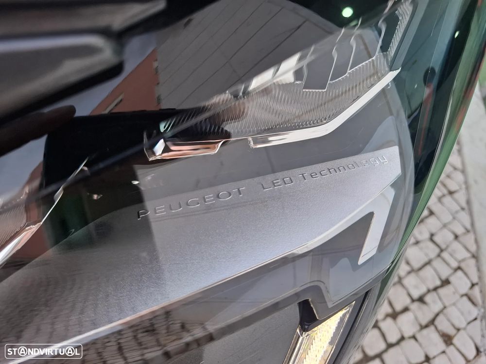 Peugeot 3008 1.2 PureTech Allure Pack EAT8 - 56