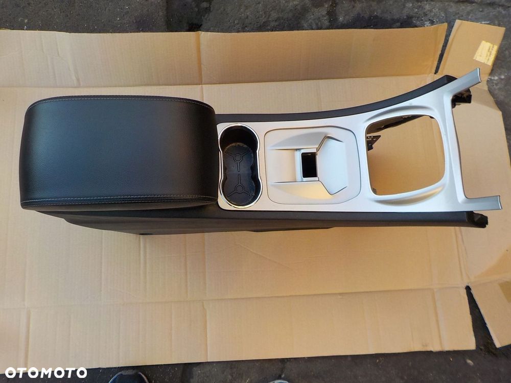 podłokietnik tunel ford s-max mk1 2007r - 1