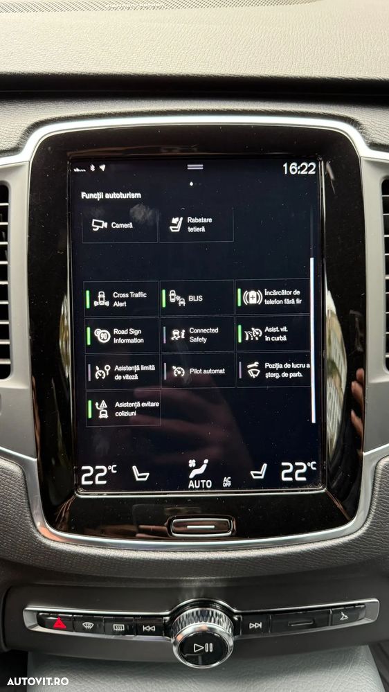 Volvo XC 90 - 21