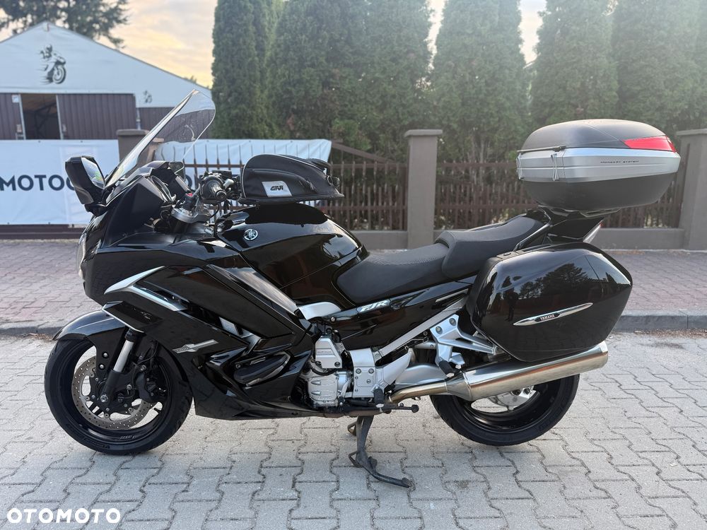 Yamaha FJR - 17