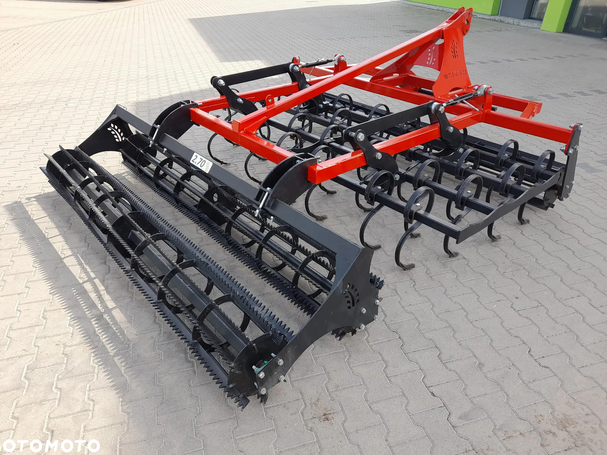 # AGREGAT UPRAWOWY Przedsiewny Uprawowo Siewny Wał SIEWNIK Kultywator - 5