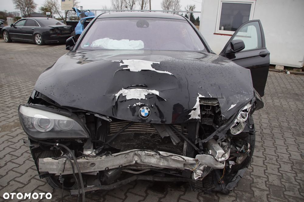 Pojazd na części BMW F01 750i Long xDrive, rocznik 2011 BLACK SAPPHIRE METALLIC (475) XCL.LEDER NAPPA ERW./D5 SATB HELL (NAD5) silnik N63B44O0 skrzynia GA6HP-26Z drzwi klapa szyba fotele long amortyzator - 32