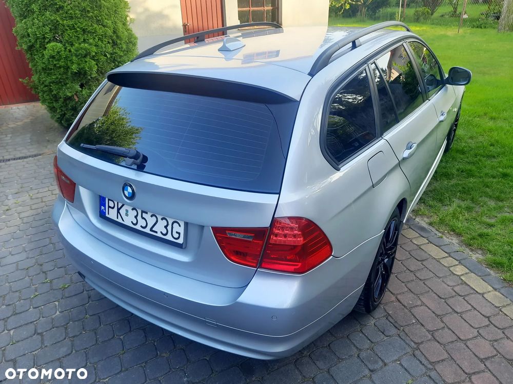 BMW Seria 3 318d - 13