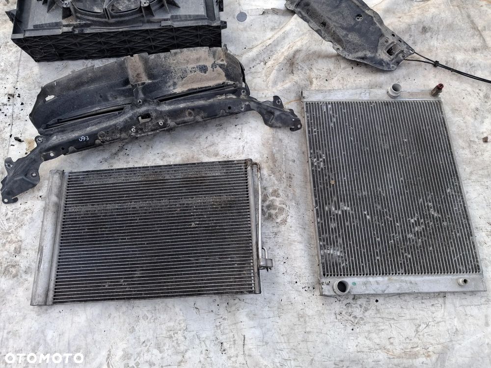 BMW 5 E60 E61 E63 E64-- 4,4 V8 Pas przedni wzmocnienie czołowe zderzaka 51647033741  11267310  Wentylator silnika chłodnicy moduł sterownik TEMIC 6732690186102  75789022 Chłodnica wody BEHR 1711750797207 Chłodnica klimatyzacji kierownica powietrza - 2