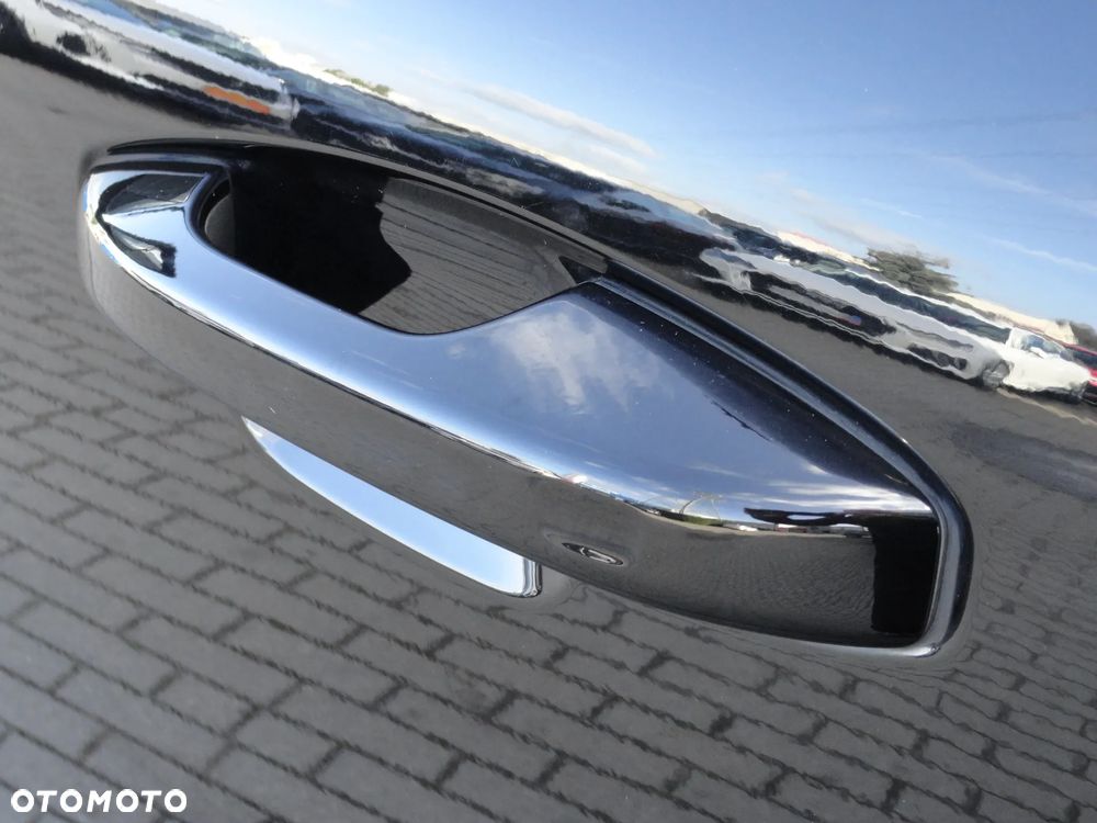 Volvo XC 40 D3 Momentum Pro - 24