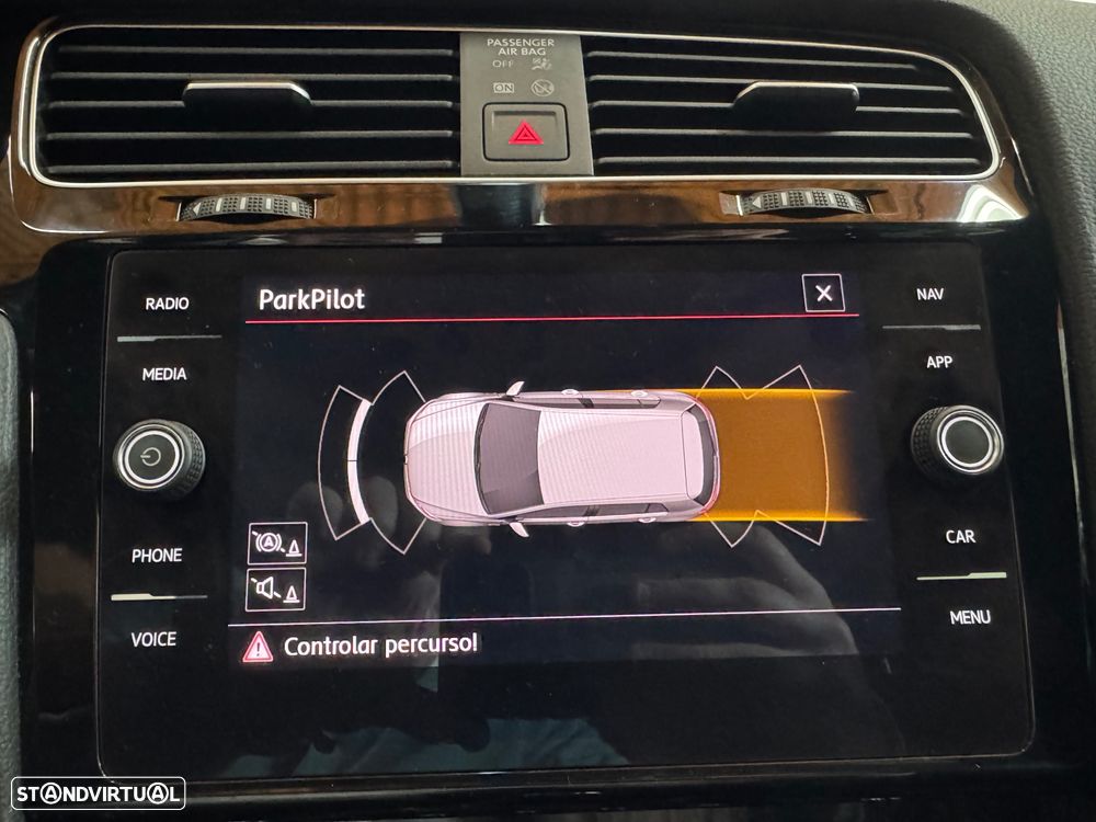 VW Golf 2.0 TSI GTI DSG Performance - 24