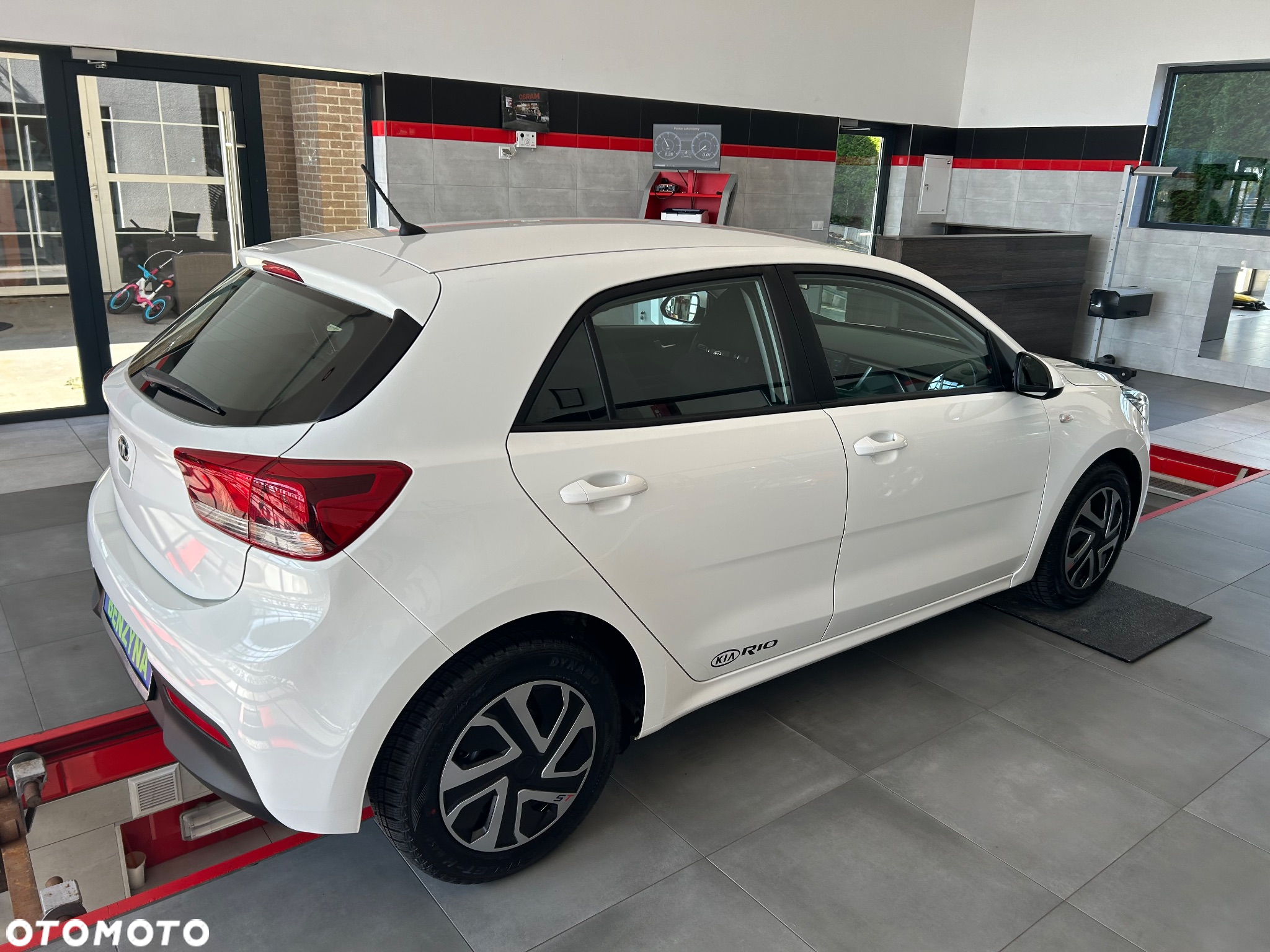 Kia Rio 1.2 Business Line - 9