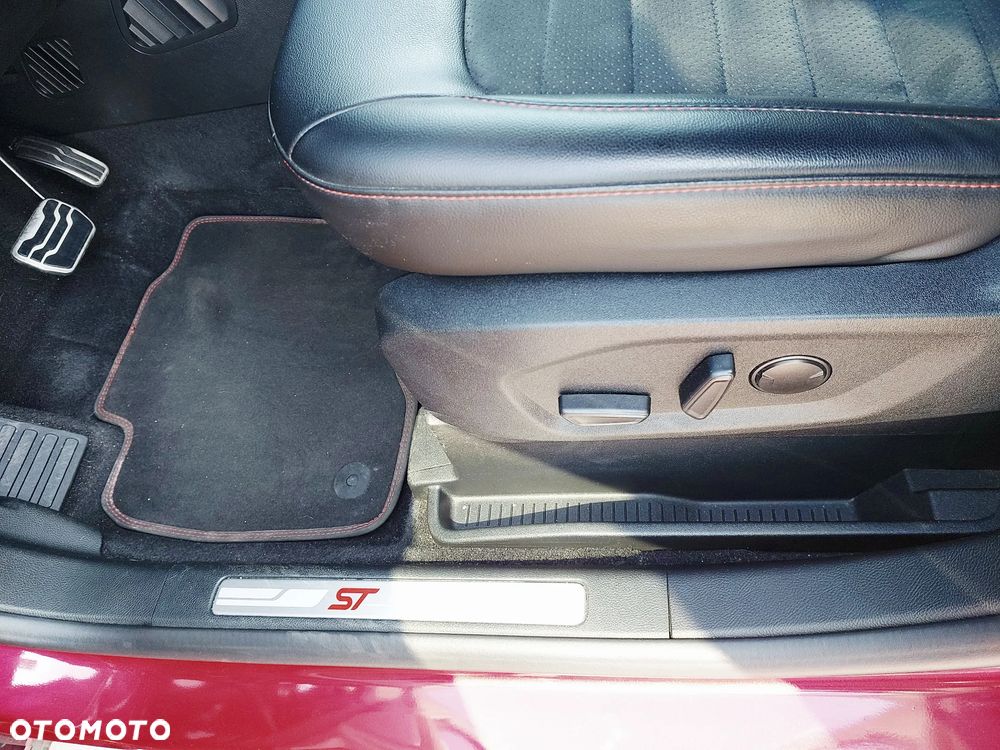 Ford Edge - 12