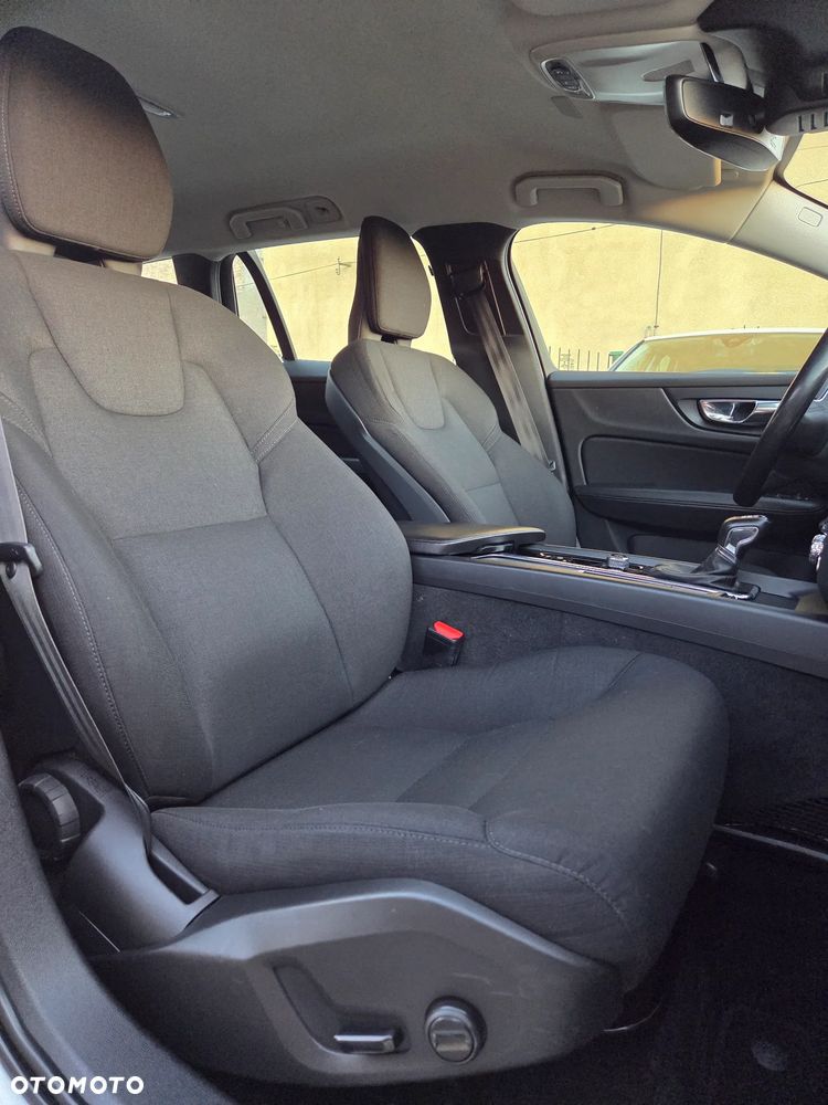 Volvo V60 D3 Momentum Pro - 15