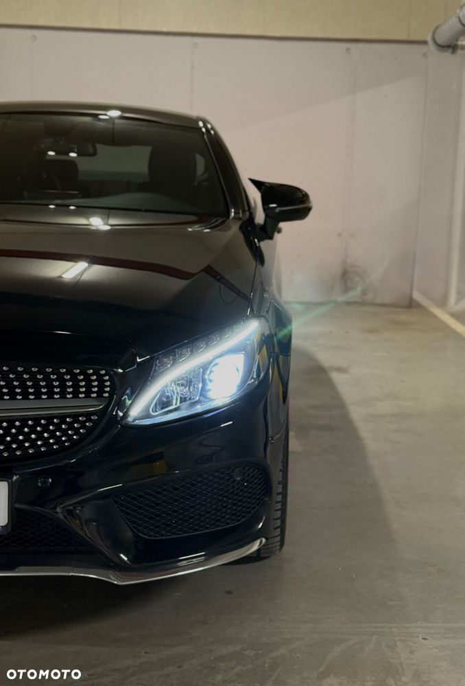 Mercedes-Benz Klasa C 200 4Matic 9G-TRONIC AMG Line - 2