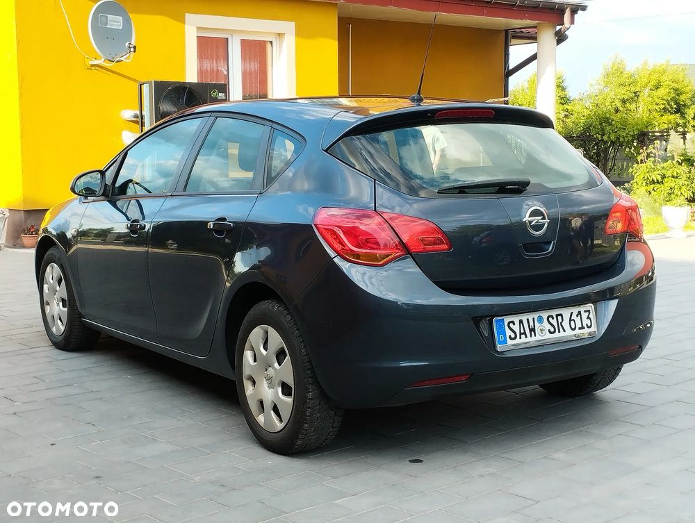 Opel Astra - 6