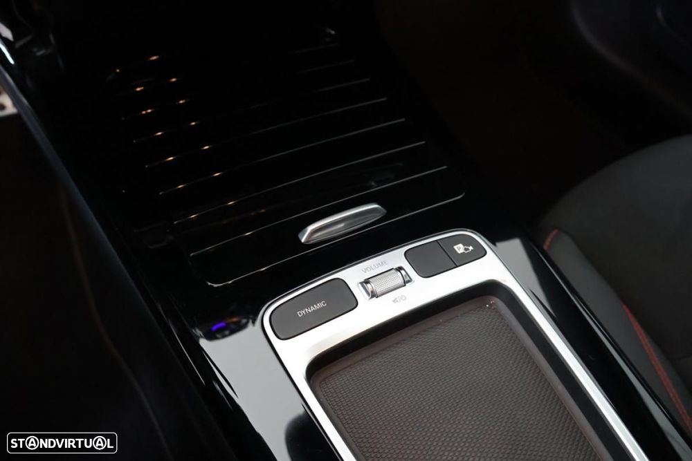 Mercedes-Benz A 250 e 8G-DCT AMG Line Advanced Plus - 30