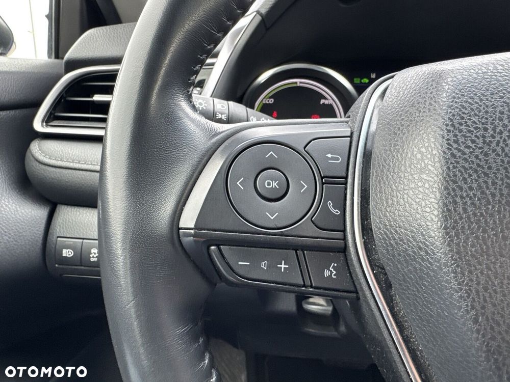 Toyota Camry 2.5 Hybrid Comfort CVT - 22