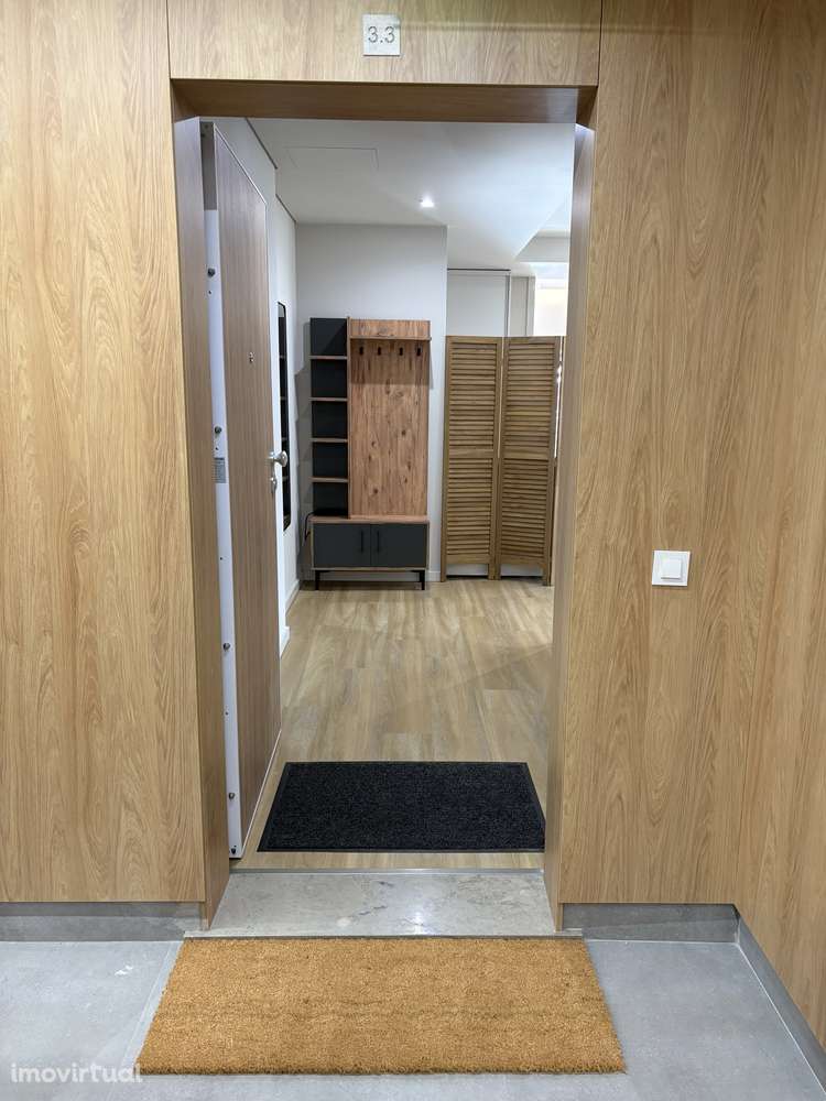 T1 luminoso com 2 varandas + garagem | Pronto a viver – Ramalde - Grande imagem: 3/13