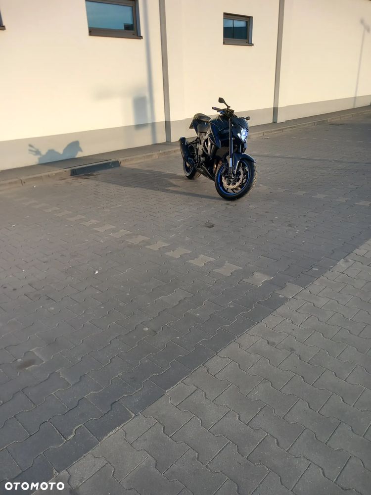 Suzuki GSX - 20