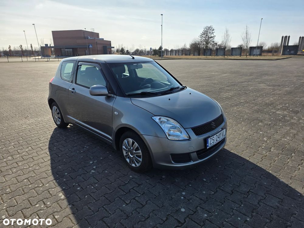 Suzuki Swift 1.3 Comfort - 2