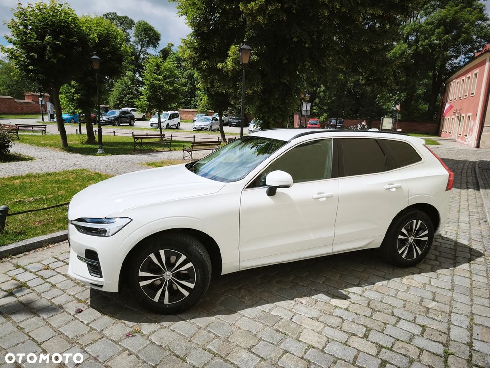Volvo XC 60 B4 B Momentum Pro - 21