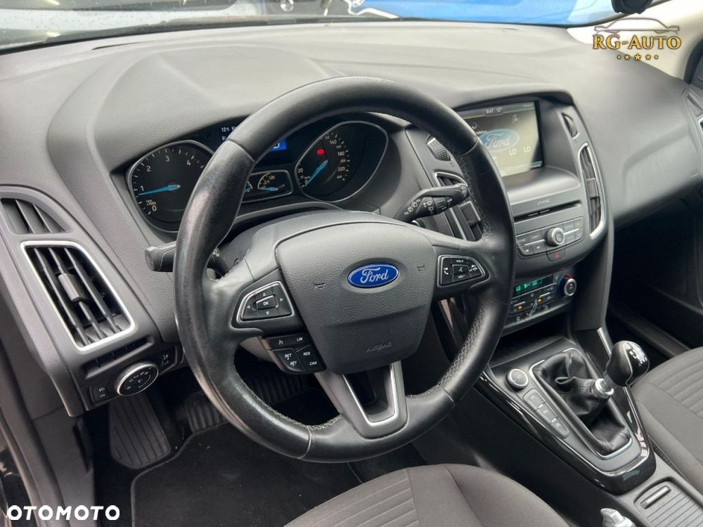 Ford Focus - 28