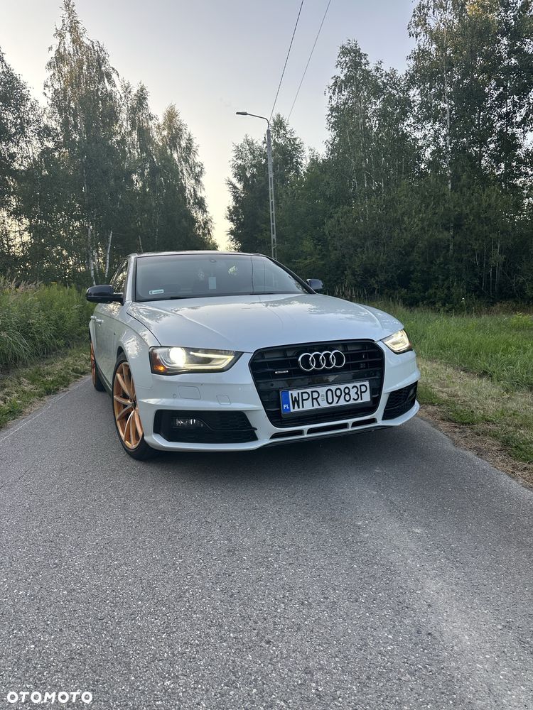 Audi A4 Limousine - 1