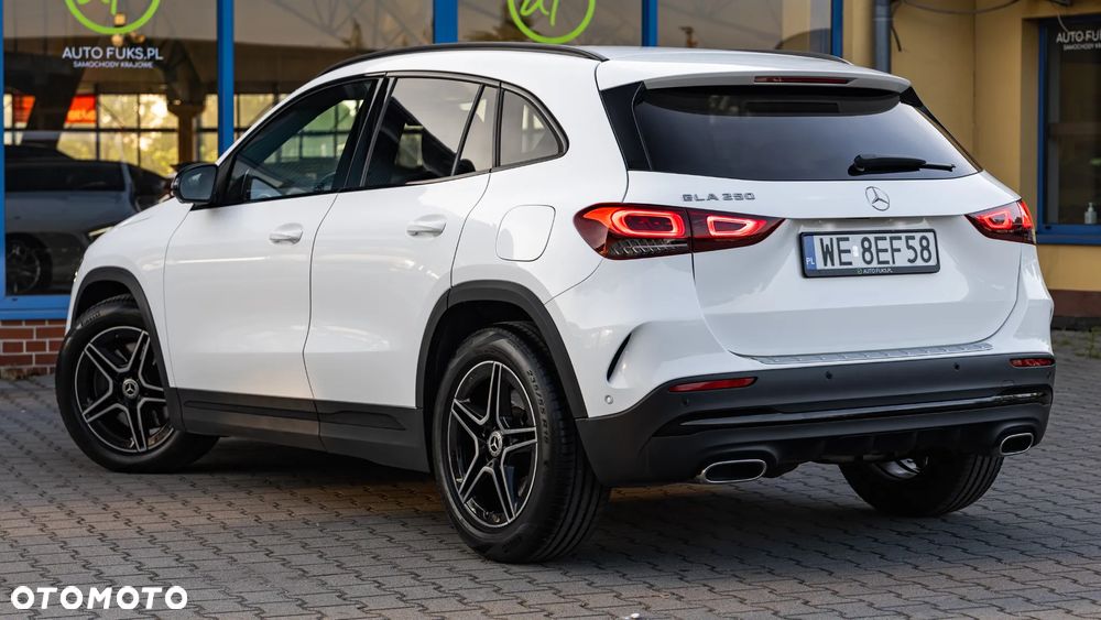 Mercedes-Benz GLA 250 AMG Line - 8