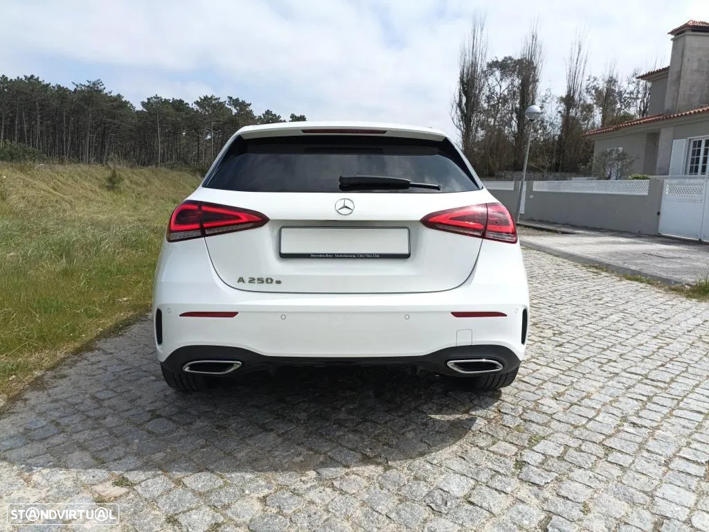 Mercedes-Benz A 250 e AMG Line - 35