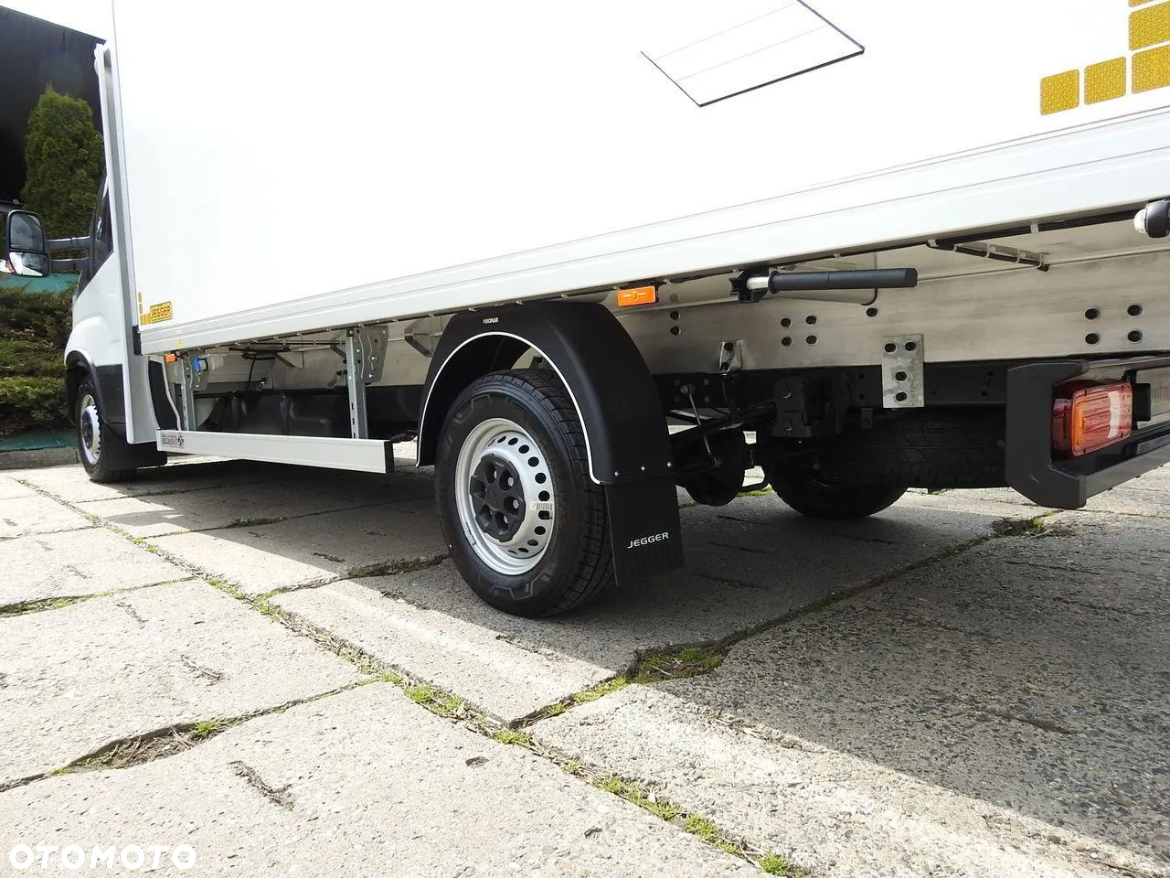 Iveco DAILY 35S16 NOWY KONTENER CHŁODNIA -10*C 8 PALET FUNKCJA GRZANIA ZASILANIE 230V TEMPOMAT KLIMATYZACJA GWARANCJA 160KM [ 557127 ] - 18