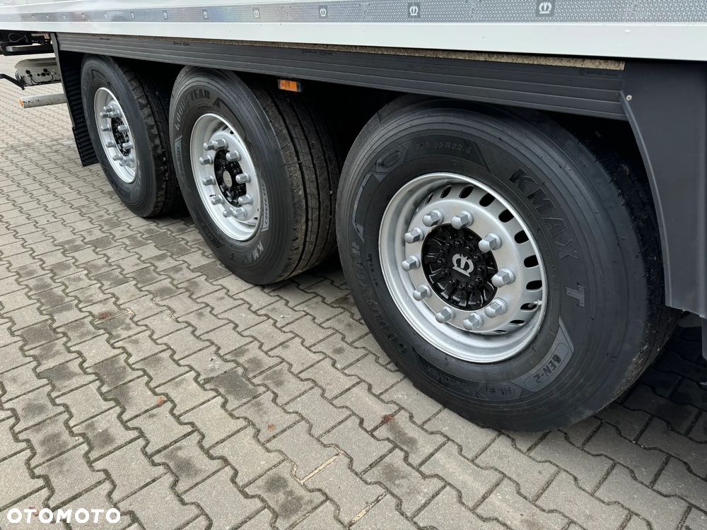 Krone Chłodnia ,Doppelstock , Carrier Vector 1550 - 22