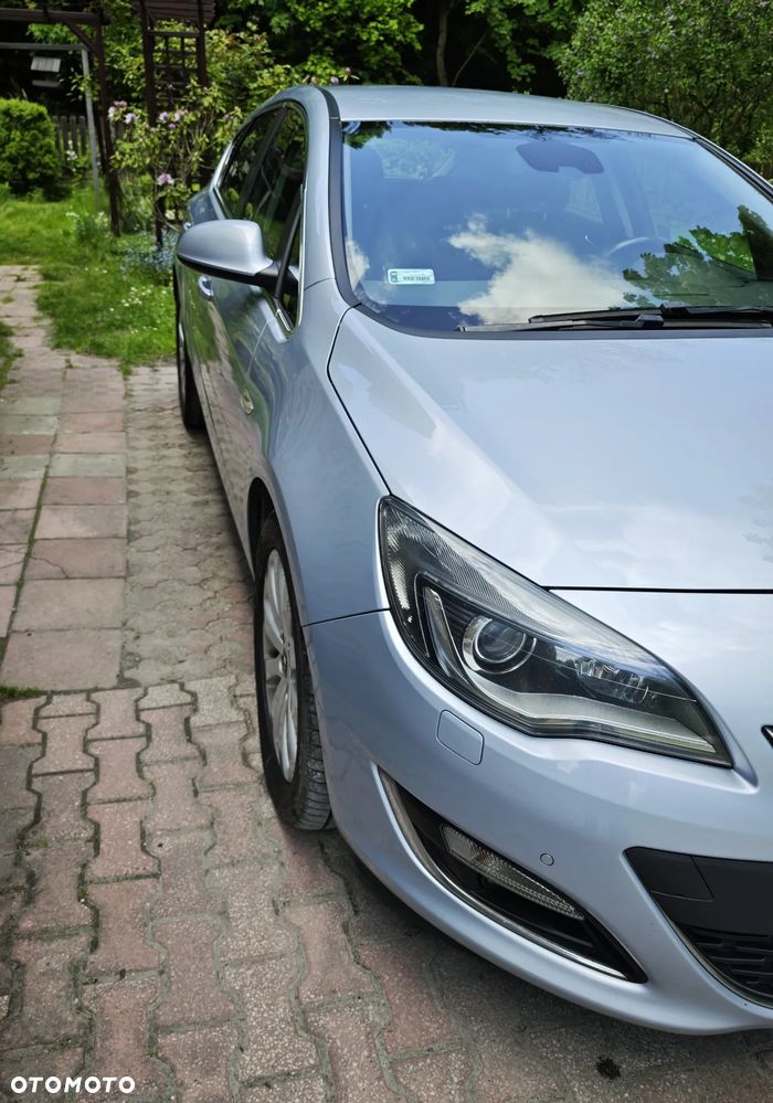 Opel Astra 1.6 CDTI Cosmo - 24