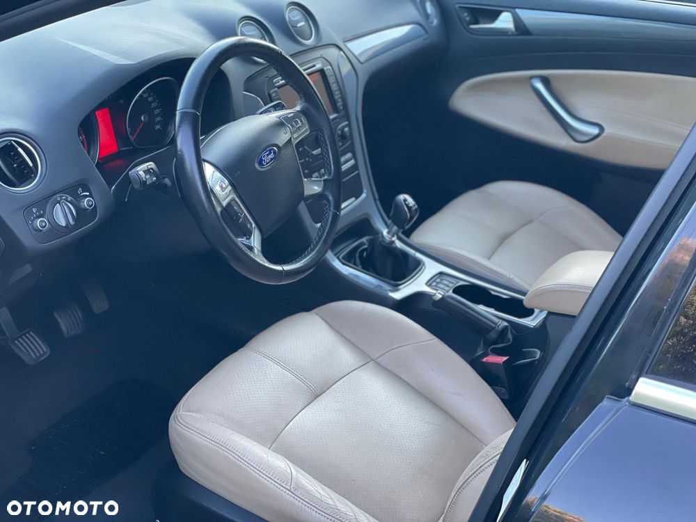 Ford Mondeo 2.0 TDCi Ambiente - 15
