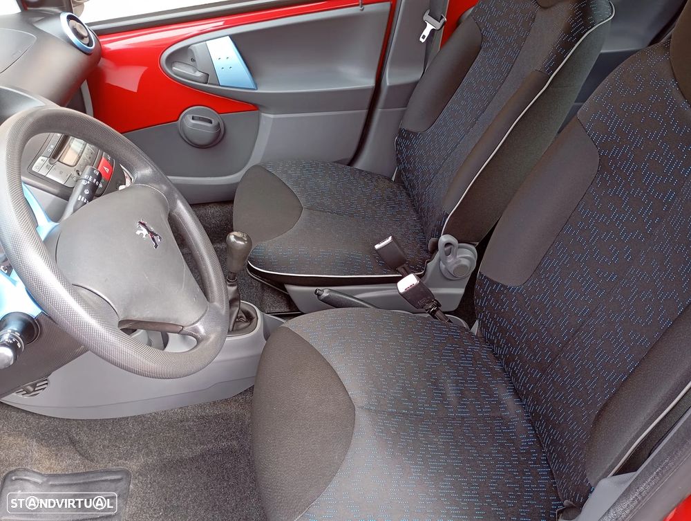 Peugeot 107 1.0 Urban Move - 10