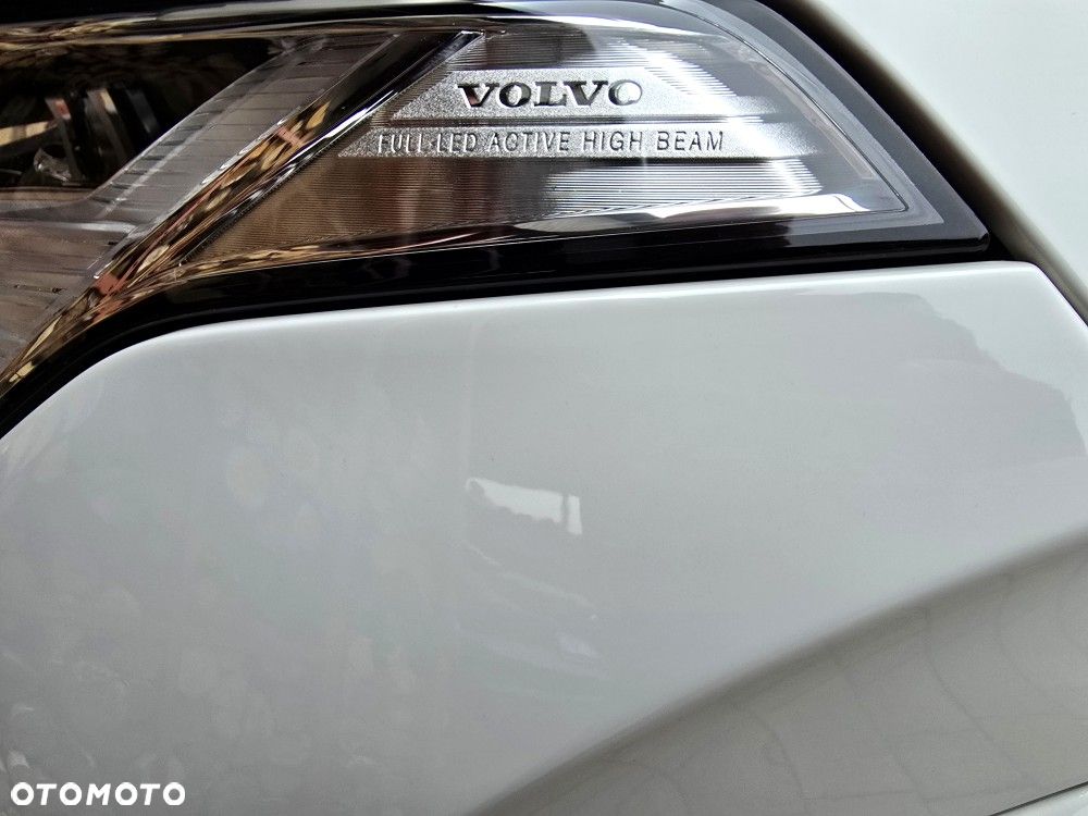 Volvo XC 90 D5 AWD Momentum 7os - 11