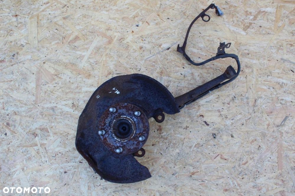 Zwrotnica piasta Lexus GS300 I mk1 LEWA lewy przód - 1