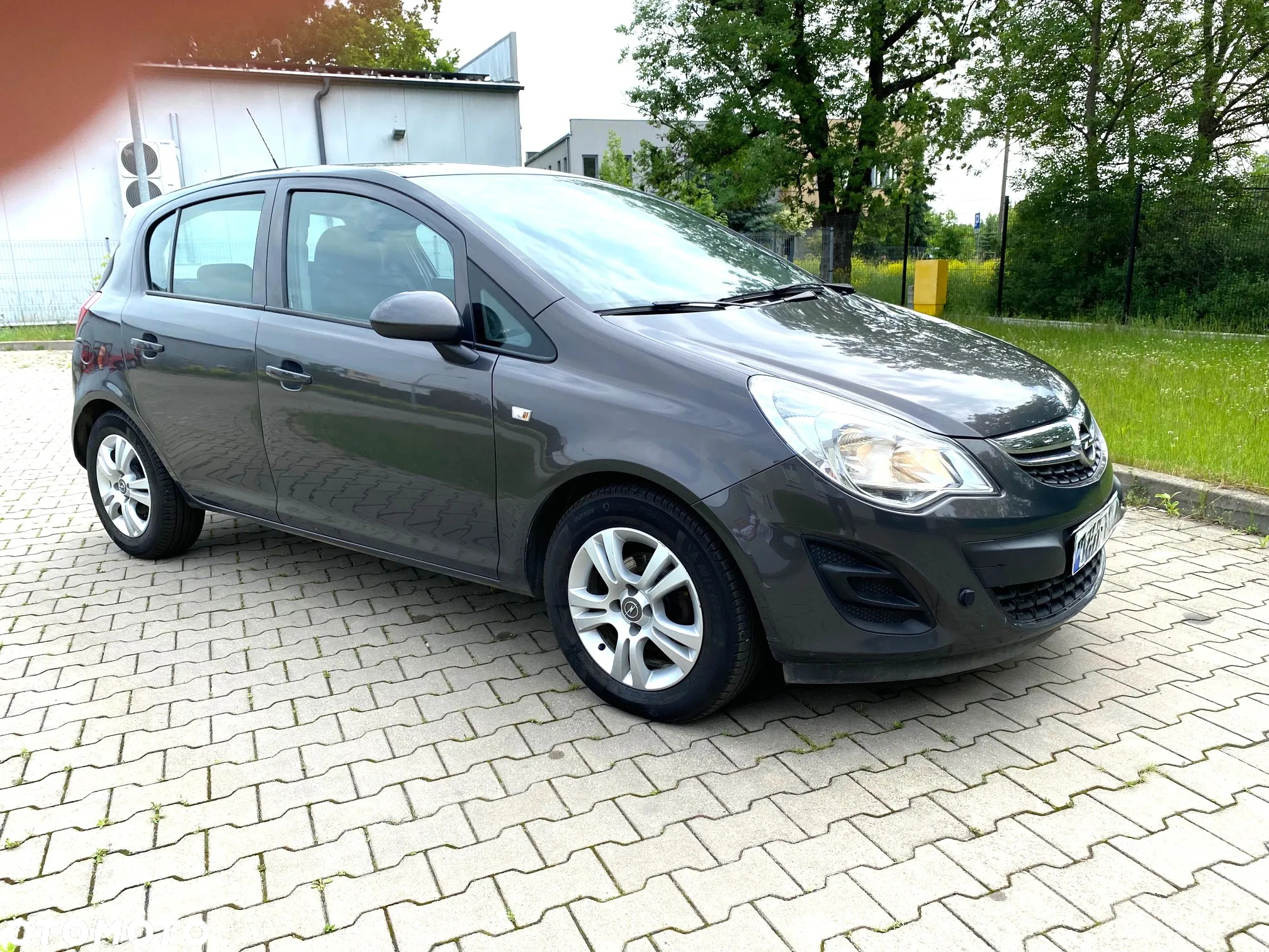 Opel Corsa 1.2 16V Cosmo - 3