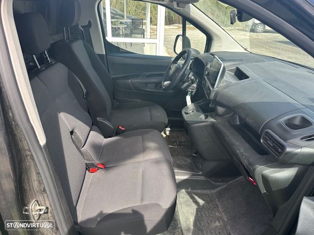 Citroën BERLINGO CX.AUT. 8V. 3 LUGARES C/GPS 130 CV - 14