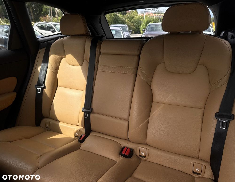 Volvo XC 60 - 31