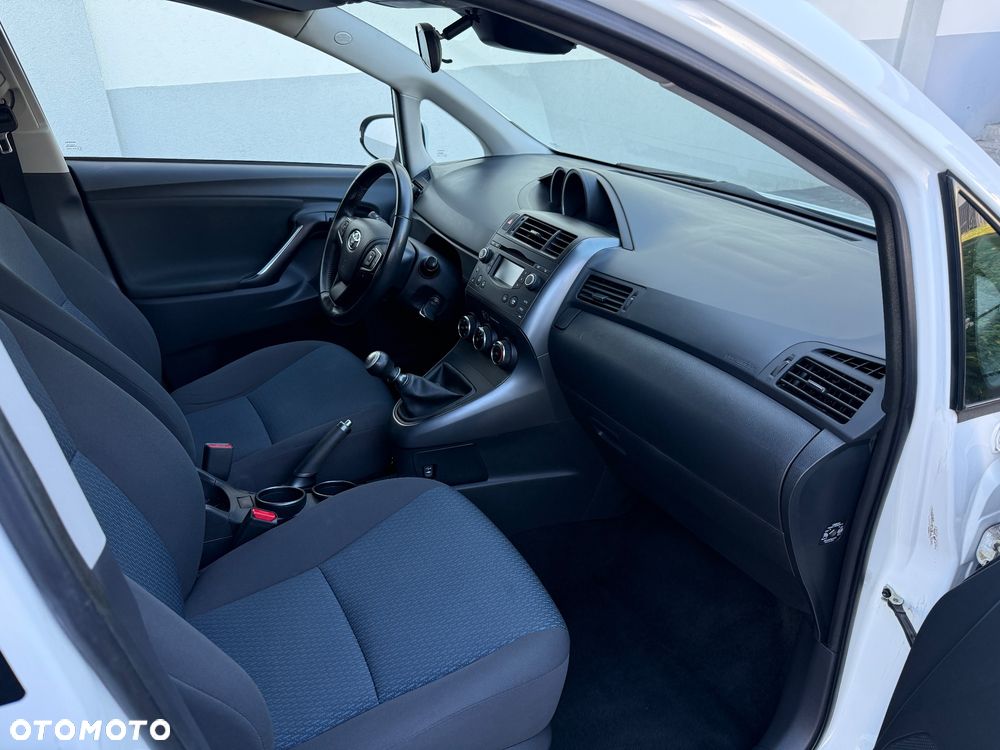 Toyota Verso 1.6 Active EU6 - 13