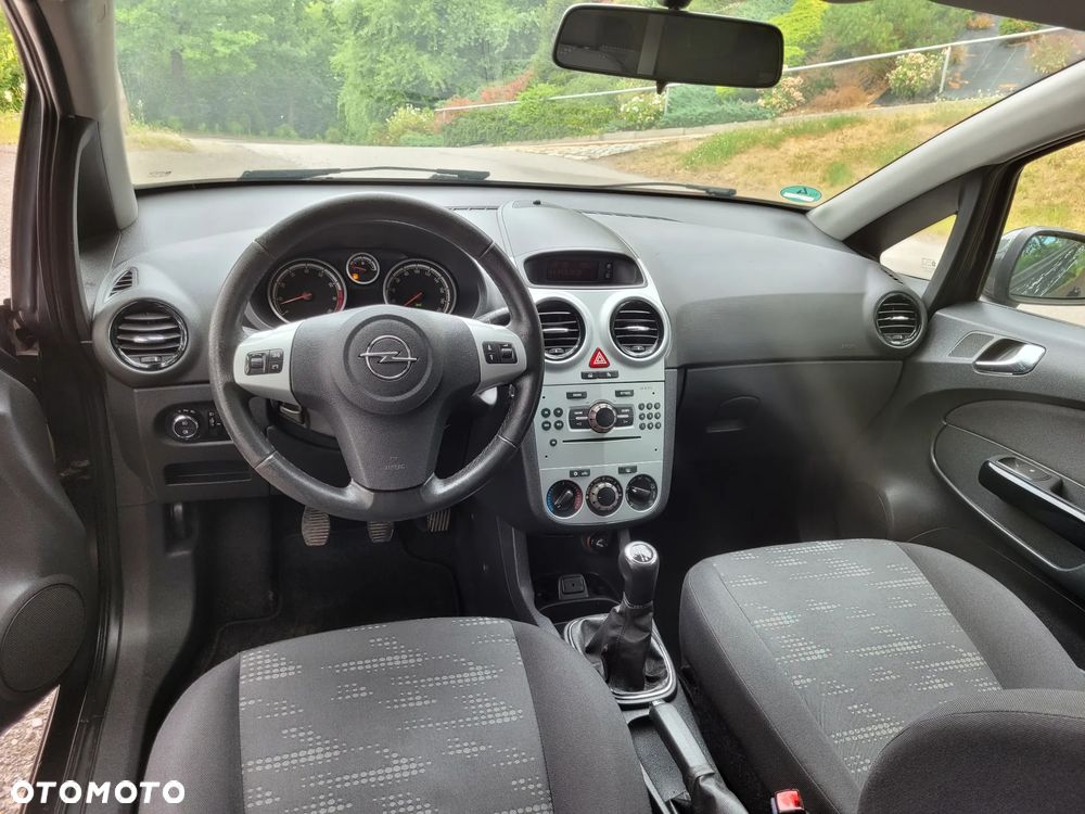 Opel Corsa 1.4 16V Satellite - 22