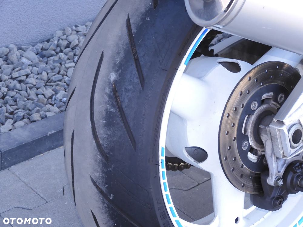 Suzuki GSX-R - 13