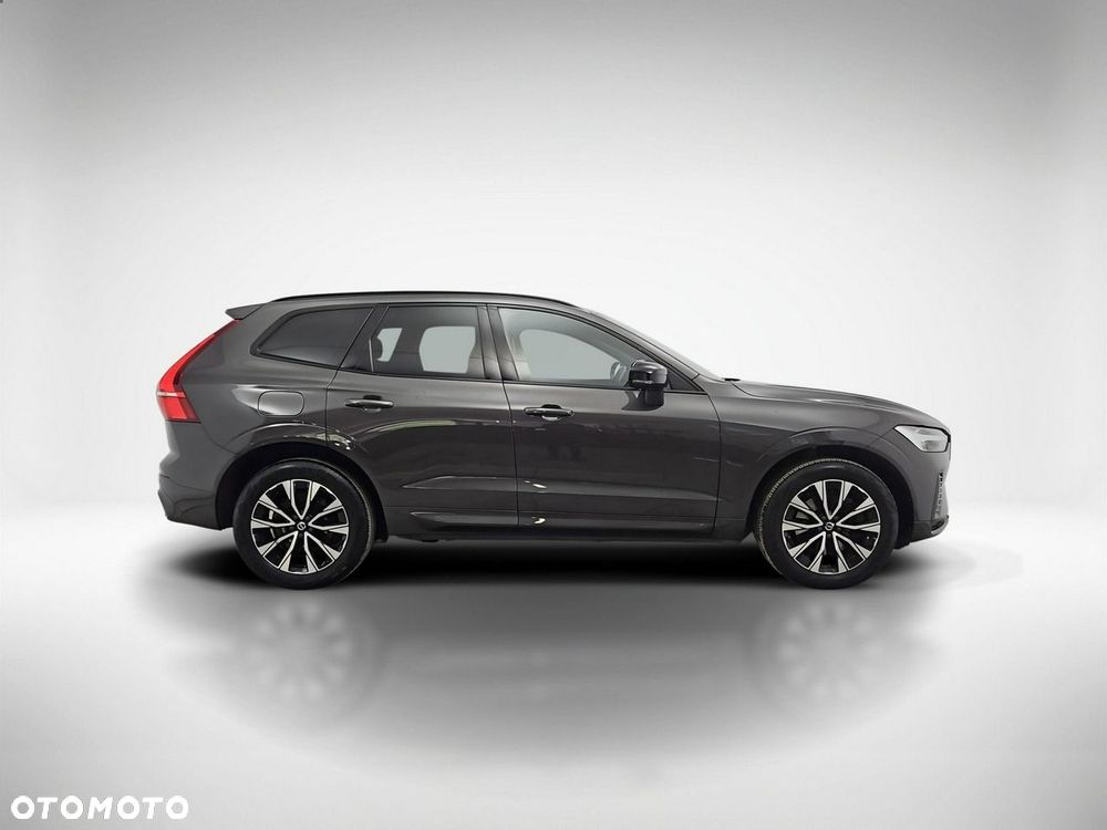 Volvo XC 60 B4 D AWD Plus Dark - 6