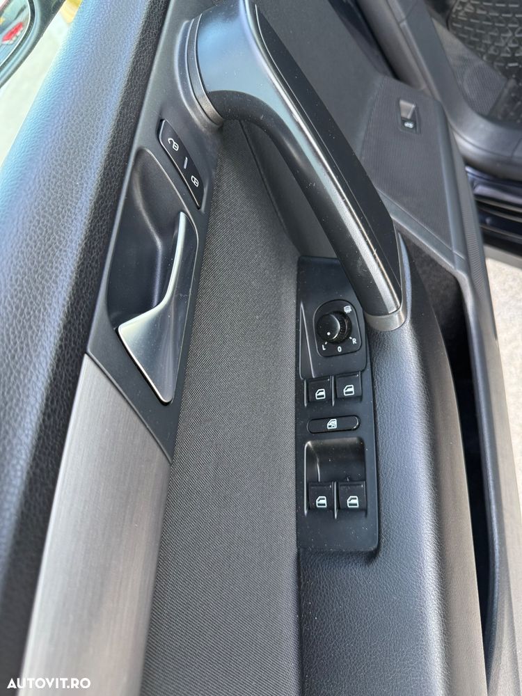Volkswagen Passat Variant 2.0 TDI BlueMotion Technology Exclusive - 26