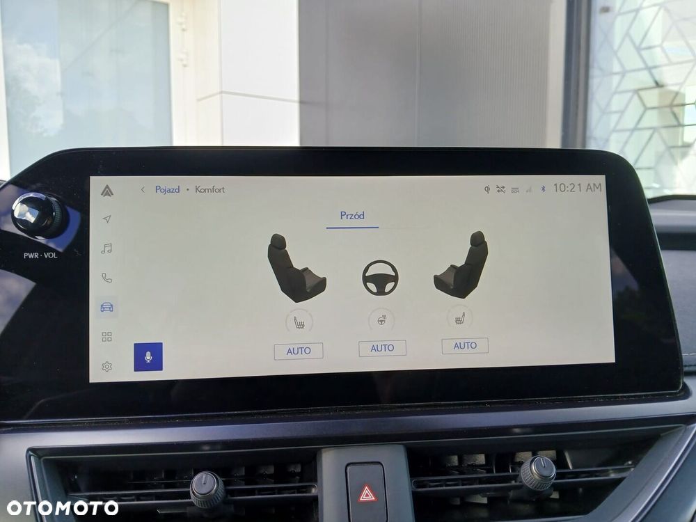 Lexus UX 300h F Sport Design - 20