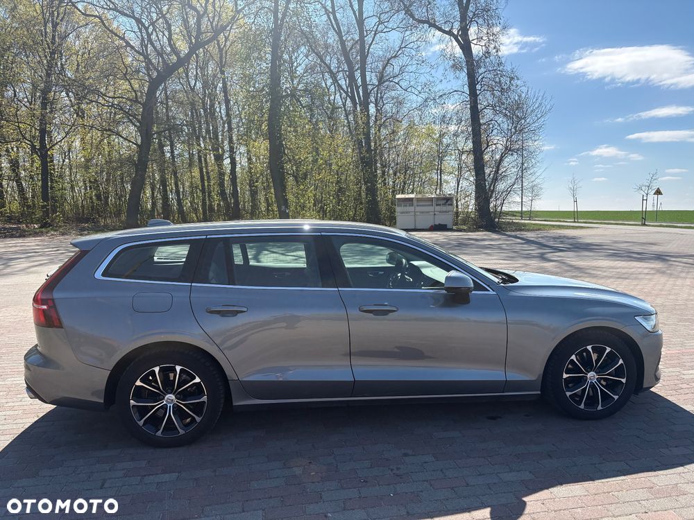 Volvo V60 B3 B Essential - 13