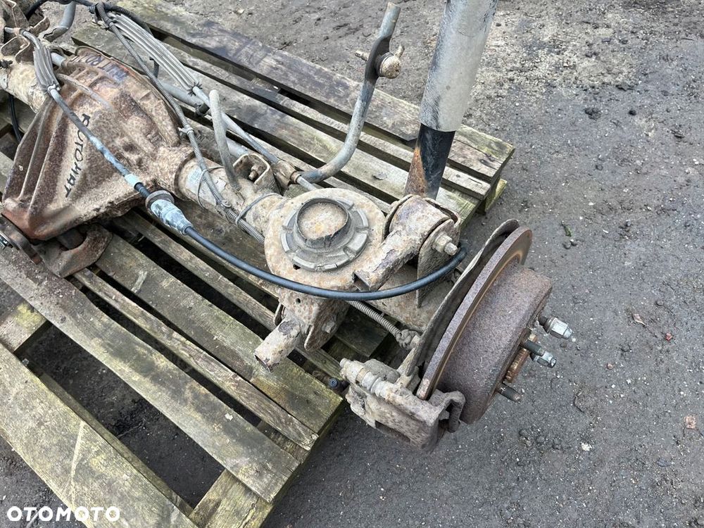 DODGE NITRO 2.8CRD AUTOMAT MOST TYŁ BDB STAN - 3