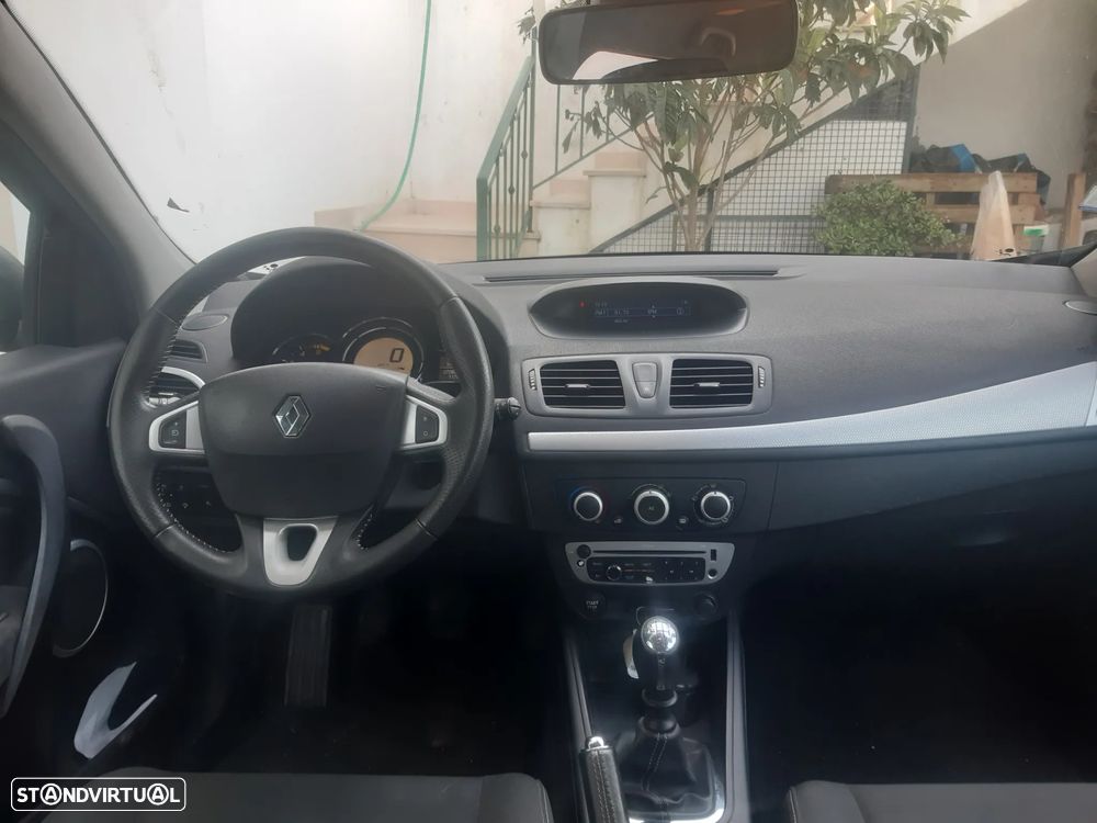 Renault Mégane Sport Tourer 1.5 dCi Dynamique CO2 Champion - 4