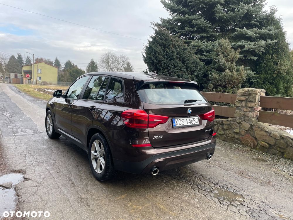 BMW X3 xDrive20i Advantage - 4