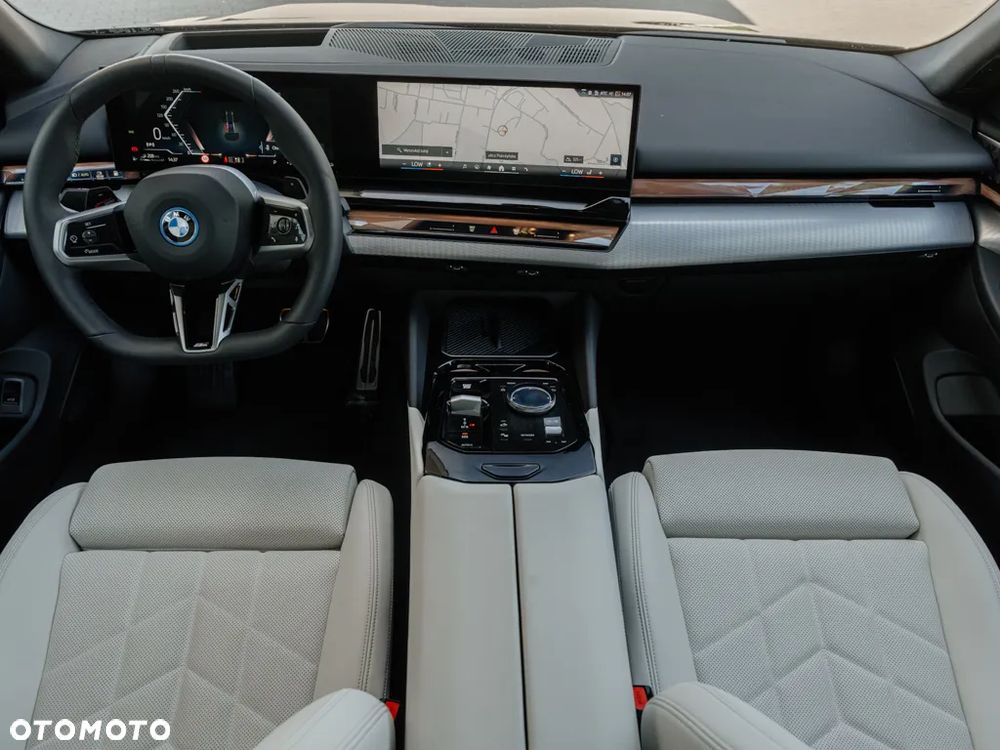 BMW Seria 5 530e xDrive - 7