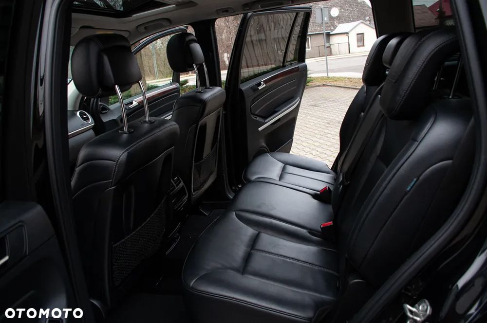Mercedes-Benz GL 450 4Matic 7G-TRONIC - 25